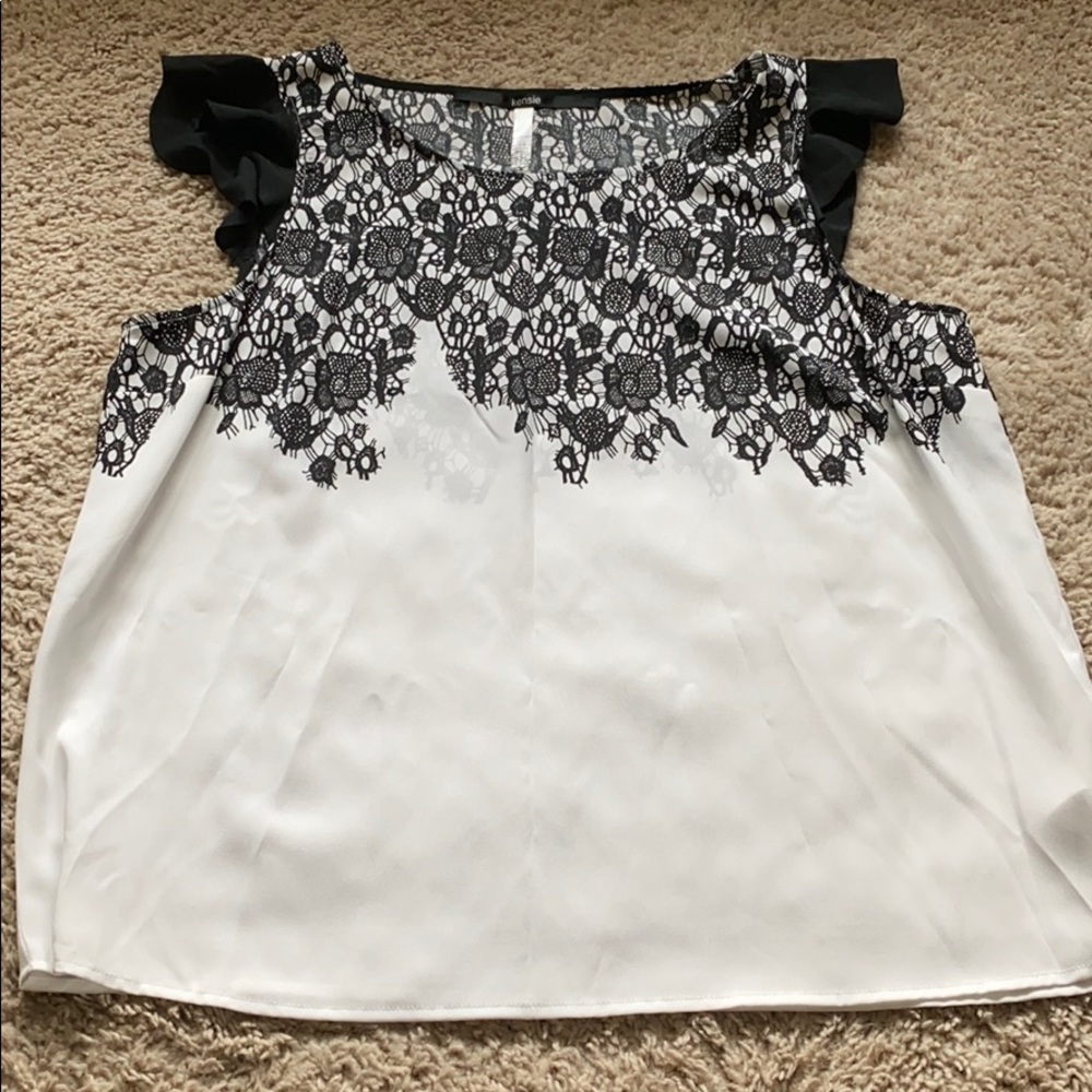 Kensie Black & White Blouse